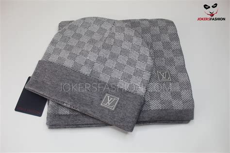 louis vuitton muts mannen|louis vuitton winter scarf men.